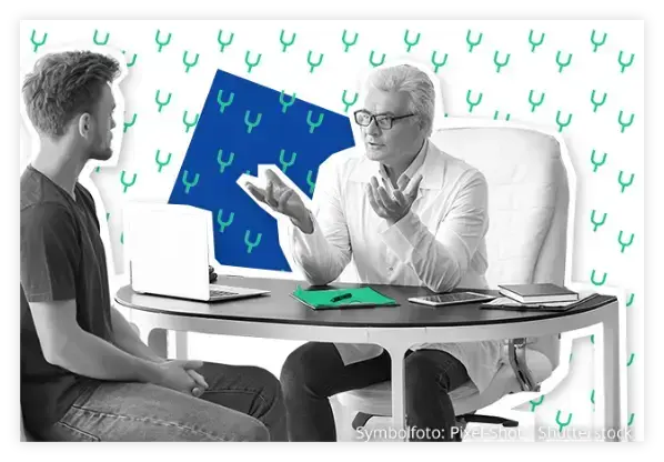 Junger Mann im Beratungsgespr&auml;ch mit seinem Arzt