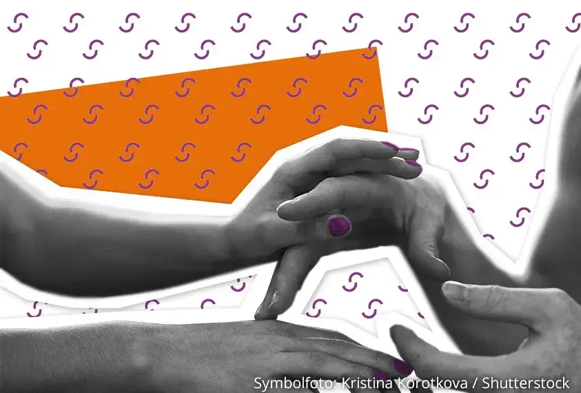 H&auml;nde, die sich streicheln