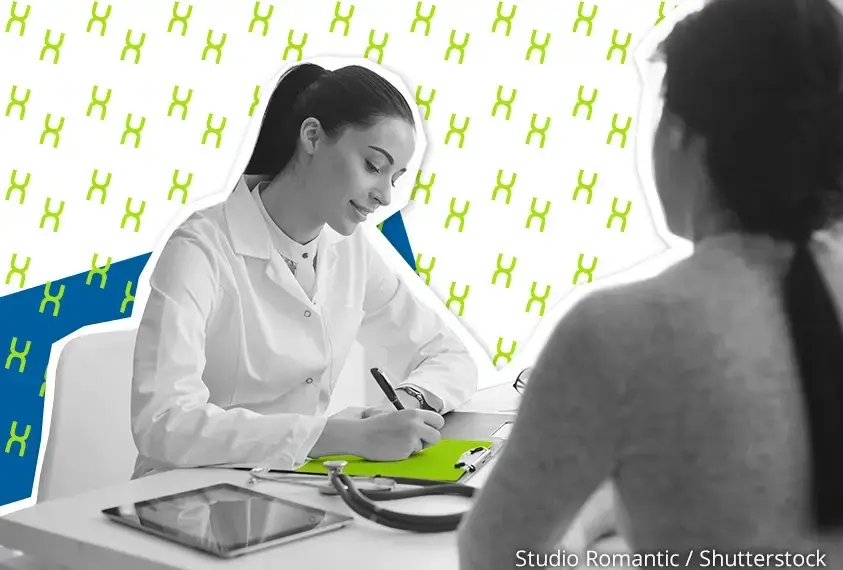 M&auml;dchen und Frauen&auml;rztin im Gespr&auml;ch